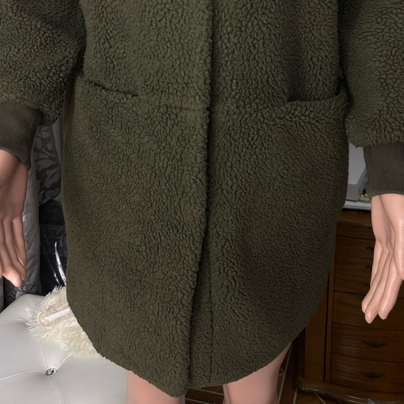 MADEWELL Women’s Forest Green Bonded Sherpa Cocoon Coat - Picture 8 of 13